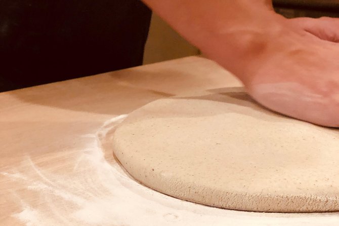 A pairing experience in Sapporo where you can enjoy tempura and 3 kinds of Hokkaido-only sake, along with a soba-noodle making experience! - Three Hokkaido sakes, served cold and warm
