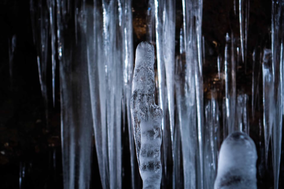 Bamboo Ice Cave: Snowshoe to see a natural phenomenon! - Lunch beneath the snow-covered trees