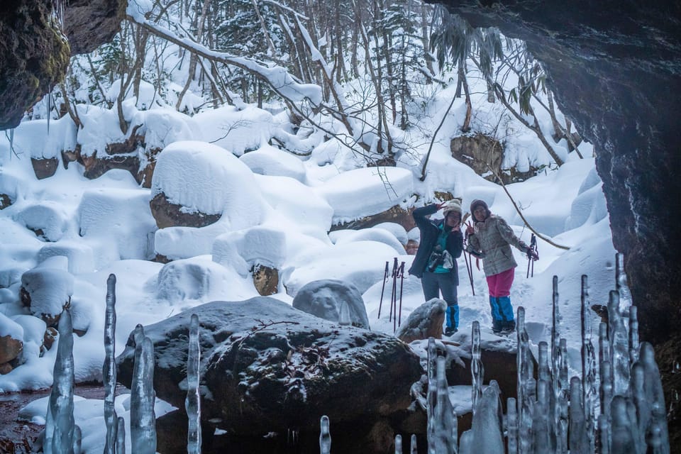 Bamboo Ice Cave: Snowshoe to see a natural phenomenon! - How hard is the 7-kilometer route?