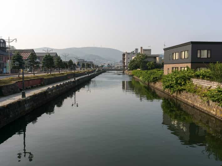 From Sapporo: Private Day Trip to Otaru - Sakaimachi-dōri and the craft shops