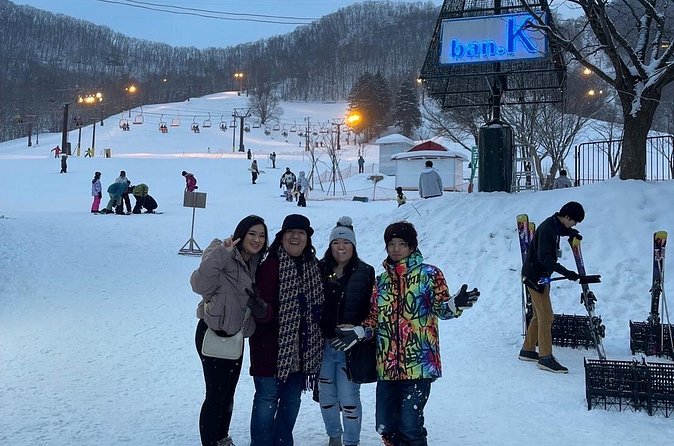 Full Day Private Skiing / Snowboarding Tour in Sapporo - Optional Jozankei dinner
