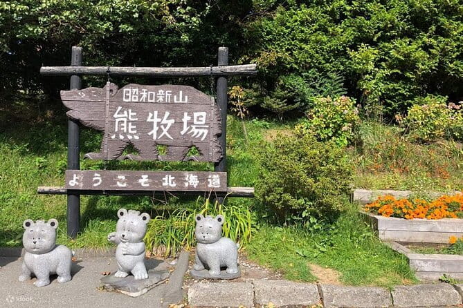 Full Day Tour in Hokkaido and Lake Toya from Sapporo - Noboribetsu Hell Valley: sulfur steam and bare volcanic ground