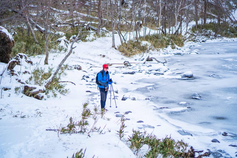 Lake Tachibana: Snowshoe to a frozen lake! - Reaching the frozen lake