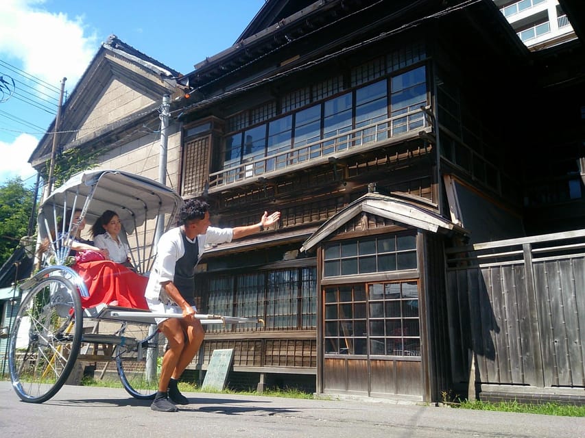 Otaru: Private Otaru Sightseeing Tour by Rickshaw - Following Otaru’s trade-era streets