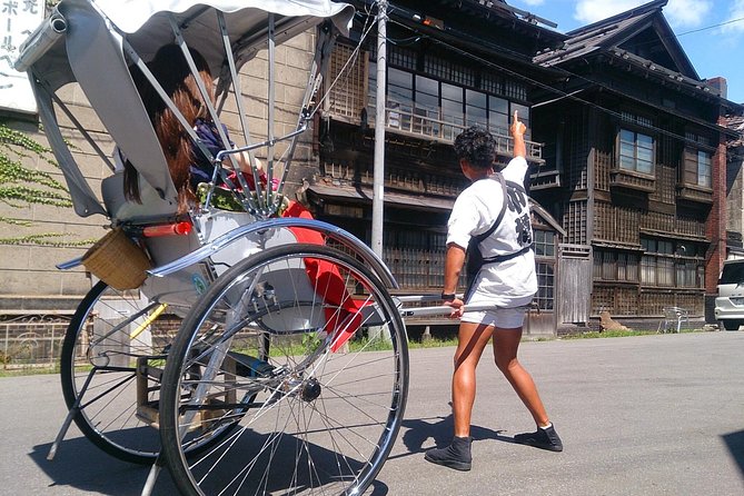 Otaru Rickshaw Tour - Taking a quick look at Otaru Marina