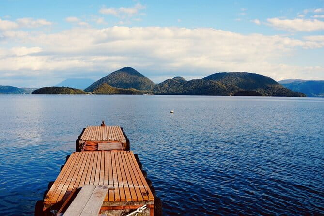 Private Day Tour to Hokkaido Noboribetsu and Lake Toya by Car - Silo Observatory and the wide Lake Toya view