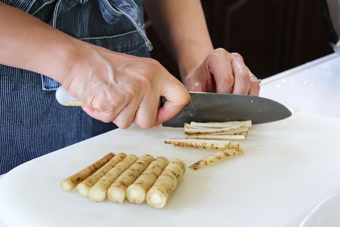 Private Japanese Cooking Class in Sapporo with Local Host Kanae - Seasonal menus and dietary requests