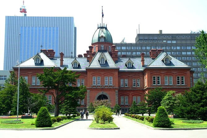 【Private Sightseeing Special City Tour from Sapporo Station】 - A private start at Sapporo Station