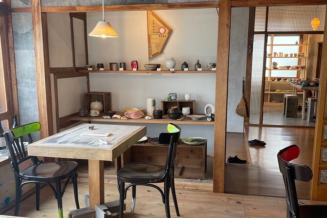 Private Wheel Pottery Experience with One Drink - The 30-minute wheel session