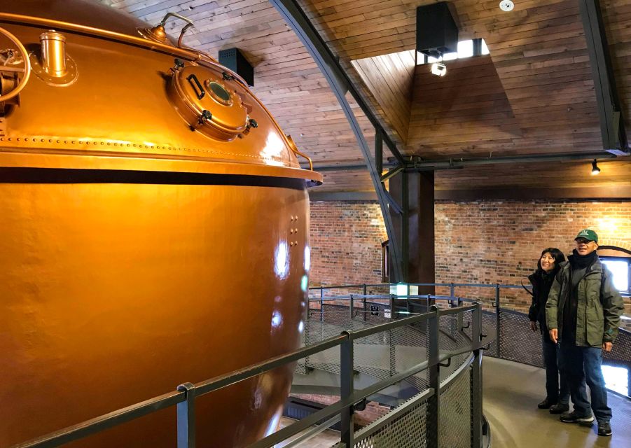 Sapporo: Custom Highlights and Hidden Gems Tour with a Local - The value of help with Sapporo’s subway