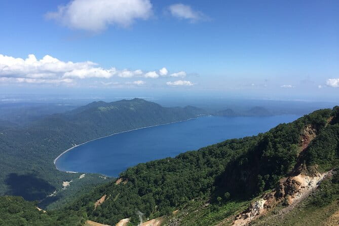 Sapporo Private Sightseeing Tour in Onsen with Special Package - Jozankei Onsen brings the town into focus