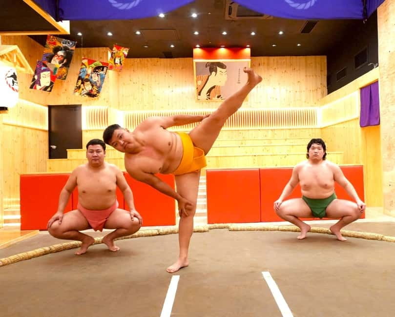 Sapporo: Sumo Show Experience with Japanese food & Photo - The moderator explains rituals, rules, and winning moves